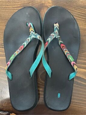 Women’s sanuk flip flops